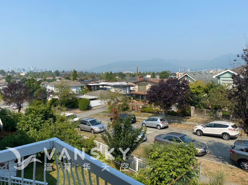 241015160629_Front view.jpg